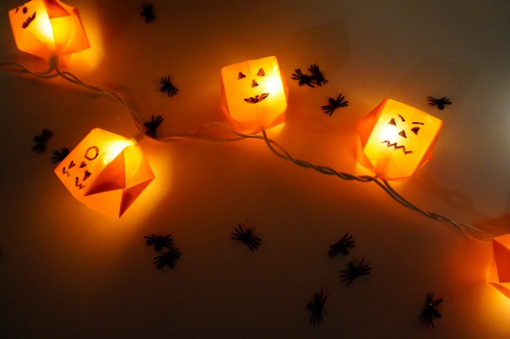 Panista_Blog_Tipp_ Halloween Deko_Kürbis Lichterkette